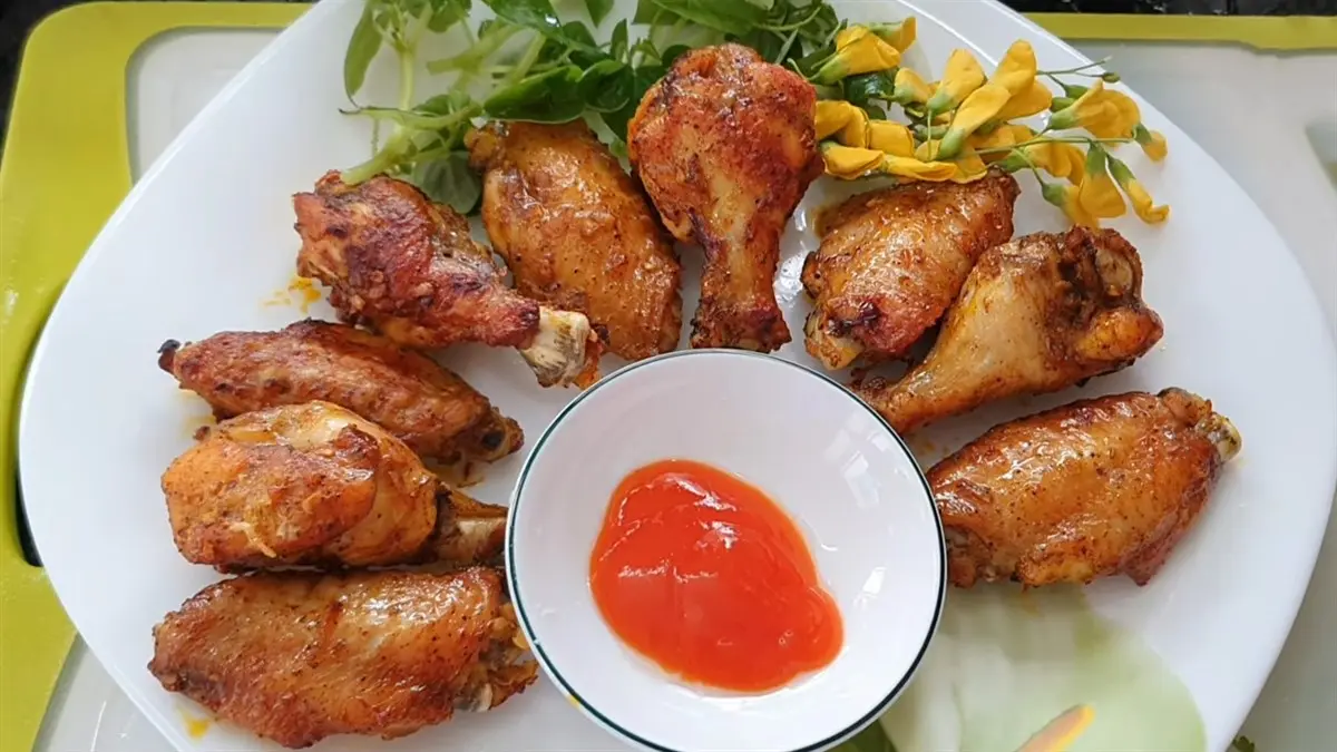 C&ograve;n g&igrave; bằng thưởng thức đặc sản g&agrave; sao tại qu&aacute;n Bia Bom 8