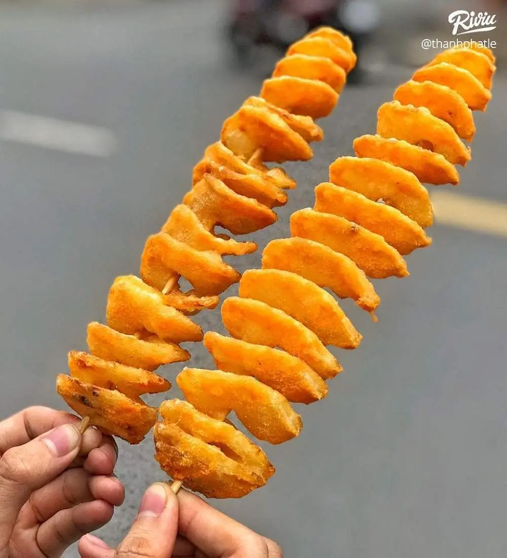 C&ugrave;ng hội bạn th&acirc;n ăn vặt tẹt ga ở Ng&otilde; V&agrave;ng Anh 2