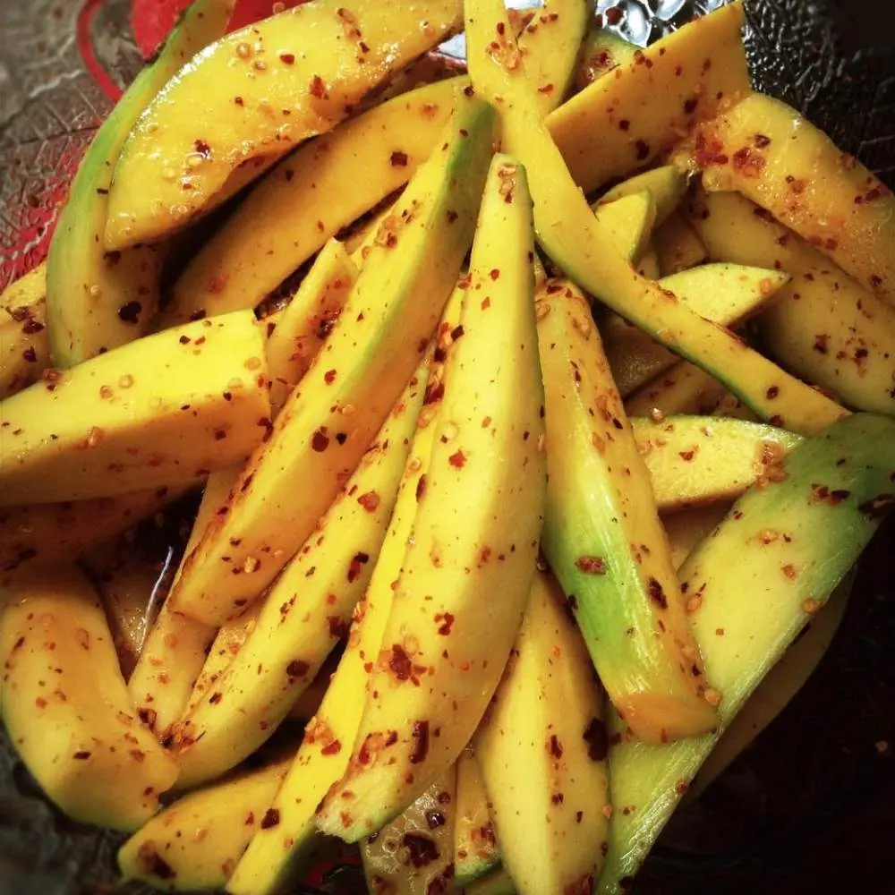 C&ugrave;ng hội bạn th&acirc;n ăn vặt tẹt ga ở Ng&otilde; V&agrave;ng Anh 6