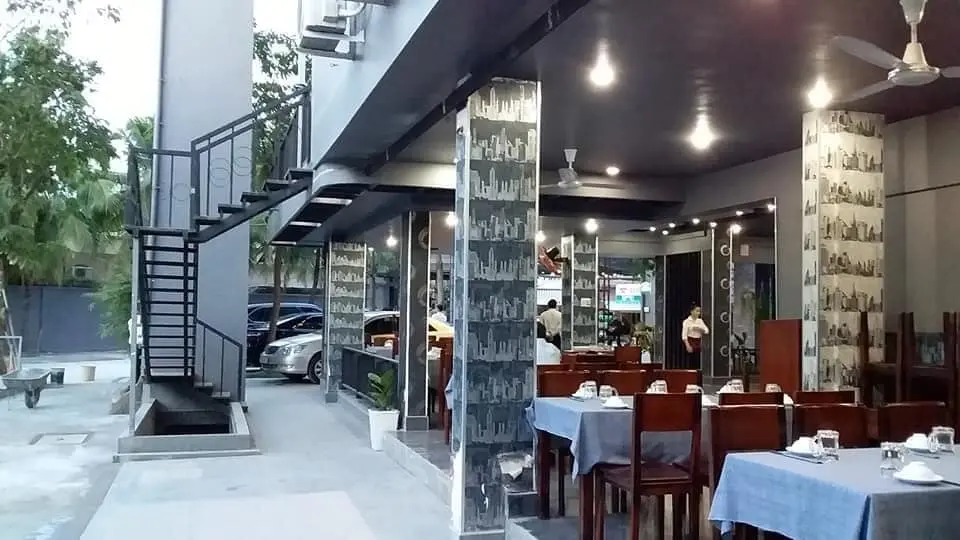 Đến Nh&agrave; h&agrave;ng Lộc Phố thưởng thức m&oacute;n ăn ngon đậm đ&agrave; v&agrave; đẹp mắt 9