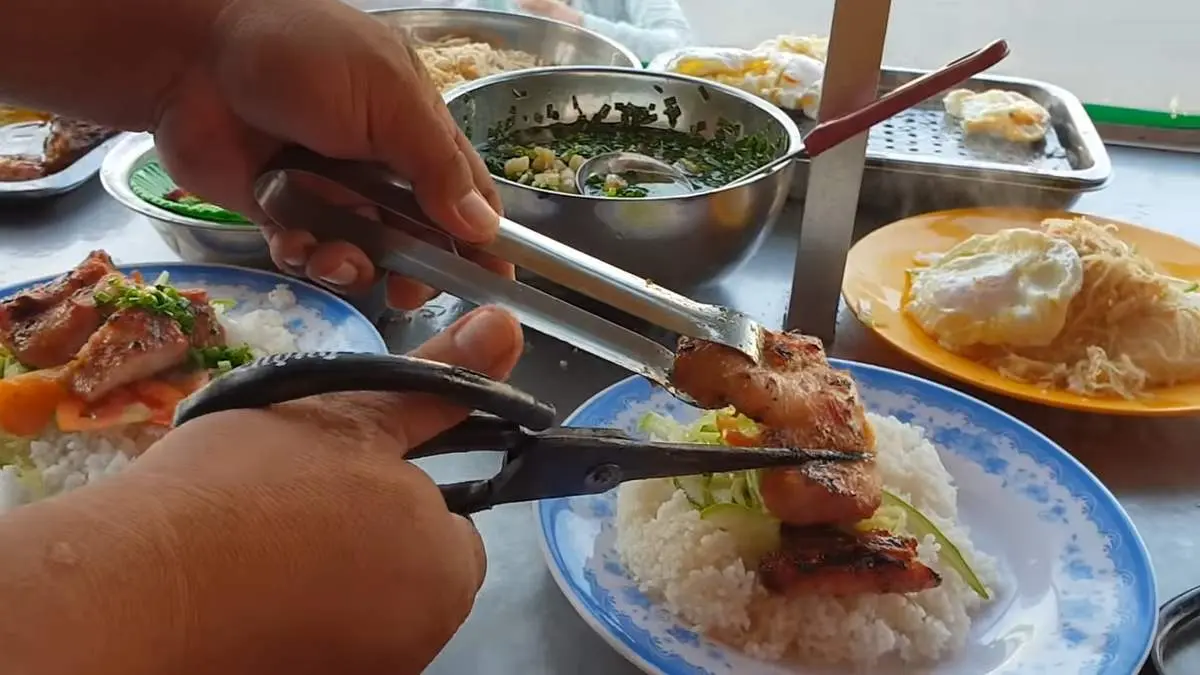Gh&eacute; Mỹ Tho phải thử ngay Qu&aacute;n cơm tấm Cầu Đ&ocirc;i 8