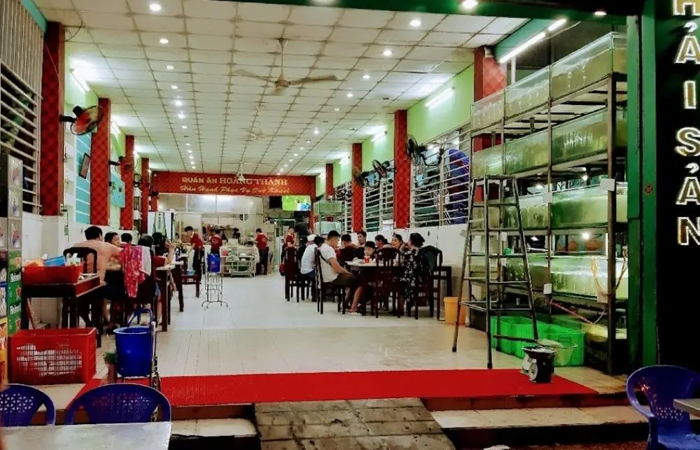 Gh&eacute; qu&aacute;n Hải sản Ho&agrave;ng Th&agrave;nh, thử ngay hải sản view s&ocirc;ng 2