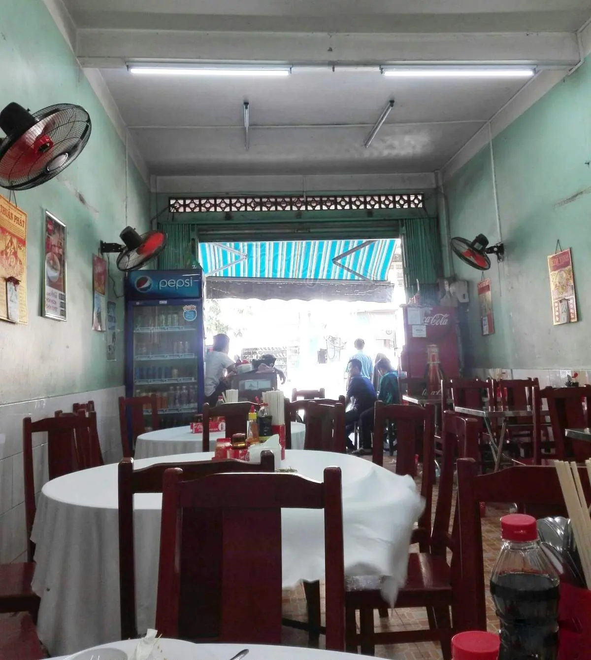 Thưởng thức cơm g&agrave; si&ecirc;u ngon tại Tiệm cơm Ch&iacute; Th&agrave;nh Ấp Bắc 2