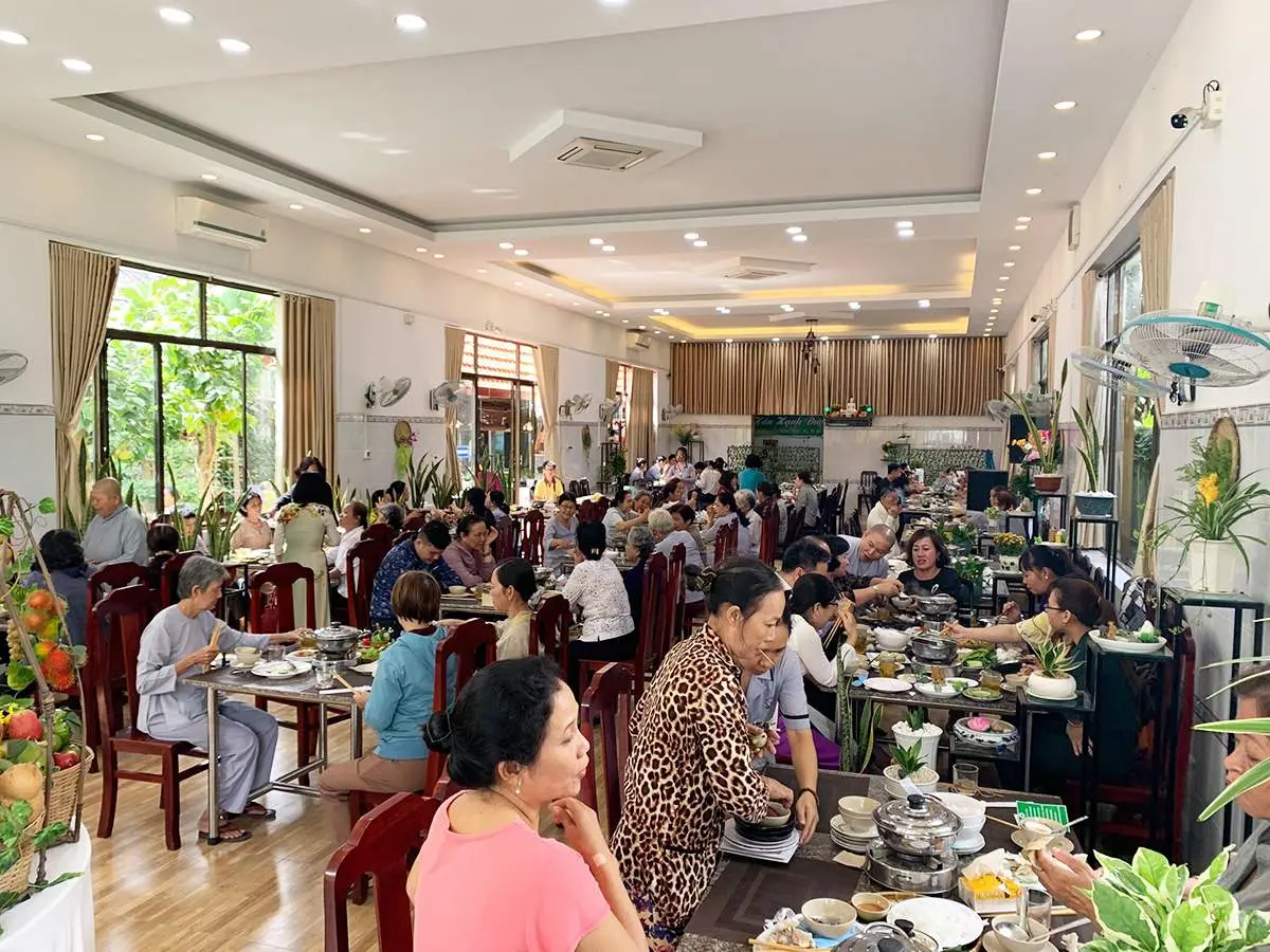 Thưởng thức hương vị ngon bổ rẻ tại Quán hủ tiếu chay Bồ Đề 5