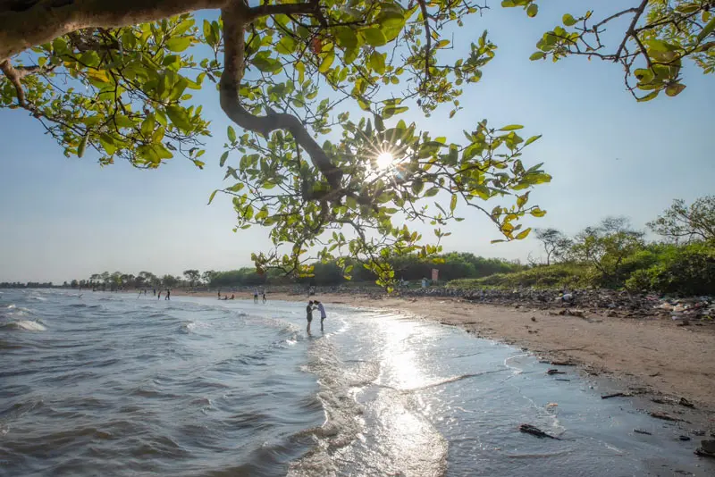 Kh&aacute;m ph&aacute; biển Rạch B&ugrave;n hoang sơ v&agrave; thanh b&igrave;nh 2