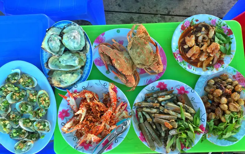 Kh&aacute;m ph&aacute; biển Rạch B&ugrave;n hoang sơ v&agrave; thanh b&igrave;nh 6