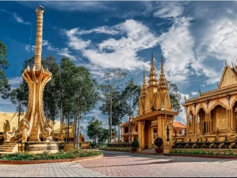 Kh&aacute;m ph&aacute; ch&ugrave;a &Ocirc;ng Mẹt: N&eacute;t độc đ&aacute;o trong văn h&oacute;a Khmer Nam Bộ 3
