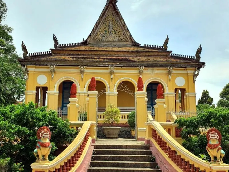 Kh&aacute;m ph&aacute; ch&ugrave;a &Ocirc;ng Mẹt: N&eacute;t độc đ&aacute;o trong văn h&oacute;a Khmer Nam Bộ 5
