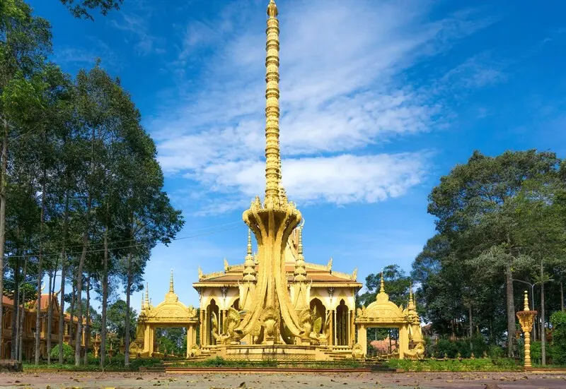 Thưởng ngoạn ch&ugrave;a V&agrave;m Ray, ng&ocirc;i ch&ugrave;a Khmer d&aacute;t v&agrave;ng lớn nhất đất T&acirc;y Nam Bộ 6