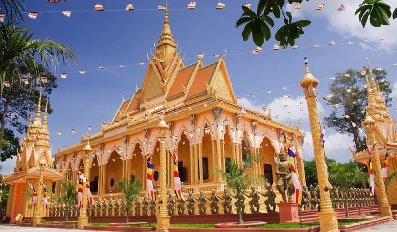Thưởng ngoạn ch&ugrave;a V&agrave;m Ray, ng&ocirc;i ch&ugrave;a Khmer d&aacute;t v&agrave;ng lớn nhất đất T&acirc;y Nam Bộ 9