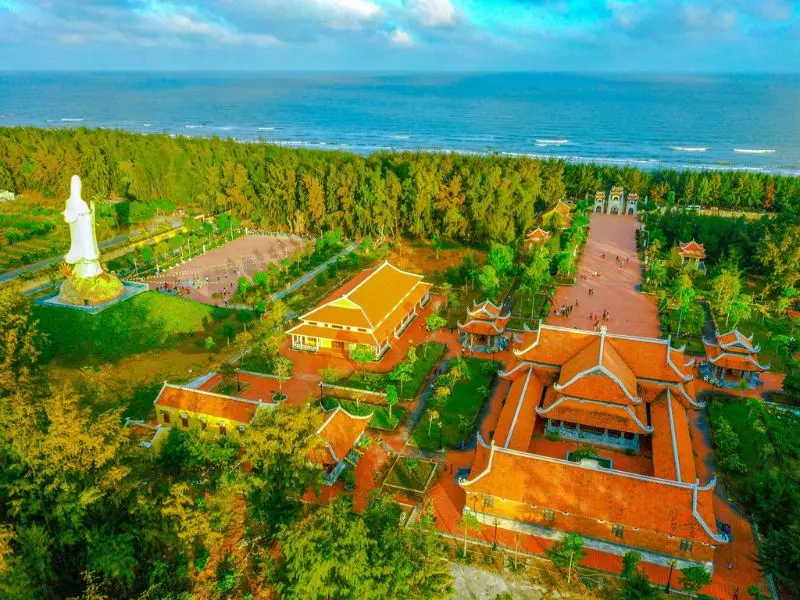 Vẻ đẹp kiến tr&uacute;c v&agrave; c&acirc;u chuyện lịch sử Thiền viện Tr&uacute;c L&acirc;m Tr&agrave; Vinh 5