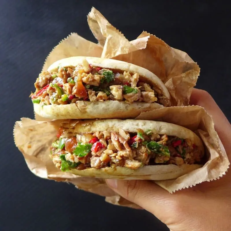 Thưởng thức Rou Jia Mo, b&aacute;nh m&igrave; kẹp nức tiếng phố phường T&acirc;y An 3
