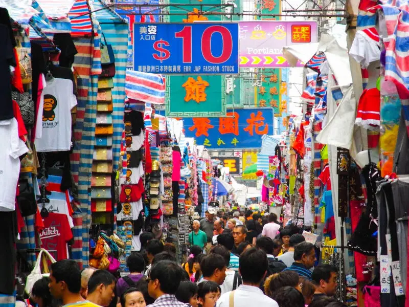 Chợ Qu&yacute; B&agrave; Mongkok: Thi&ecirc;n đường mua sắm nổi tiếng tại Hong Kong 6