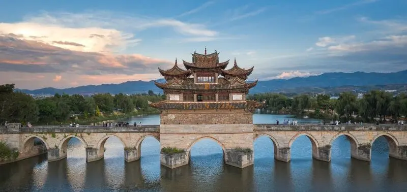 C&oacute; một V&acirc;n Nam đẹp như cổ t&iacute;ch tại phương Nam Trung Quốc 17
