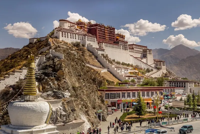 Cung điện Potala, tòa thành văn hóa Phật giáo tại Tây Tạng 2
