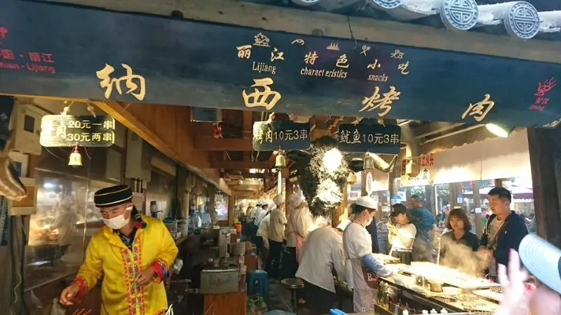 Dạo bước kh&aacute;m ph&aacute; phố Tứ Phương mĩ lệ giữa Lệ Giang cổ trấn 7