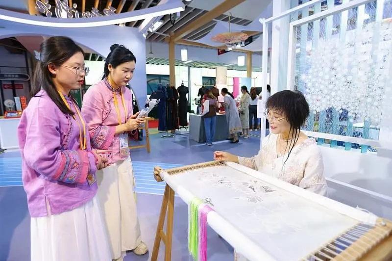 Đến Chiết Giang Trung Quốc ngắm nh&igrave;n n&uacute;i non s&ocirc;ng nước n&ecirc;n thơ 11
