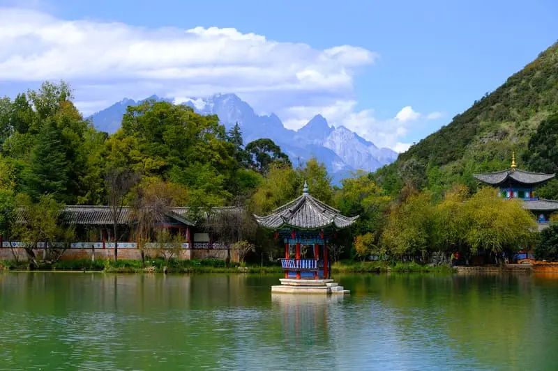 Du lịch Lệ Giang th&igrave; đừng n&ecirc;n bỏ qua 12 điểm đến ấn tượng n&agrave;y 9