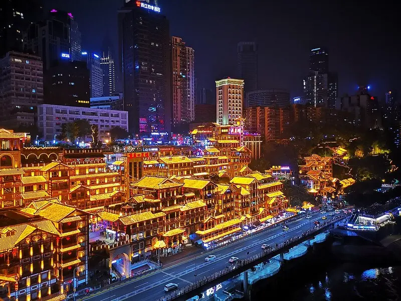 Hồng Nhai Động lấp l&aacute;nh trong m&agrave;n đ&ecirc;m biểu tượng của Tr&ugrave;ng Kh&aacute;nh 5