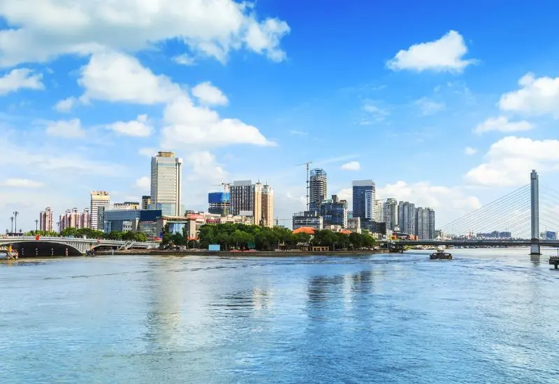 Kh&aacute;m ph&aacute; Ninh Ba: Th&agrave;nh phố ven biển nhộn nhịp bậc nhất 15