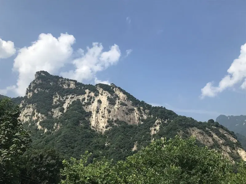 N&uacute;i Tần Lĩnh, long mạch gắn liền với chốn y&ecirc;n nghỉ của bậc Đế vương 7