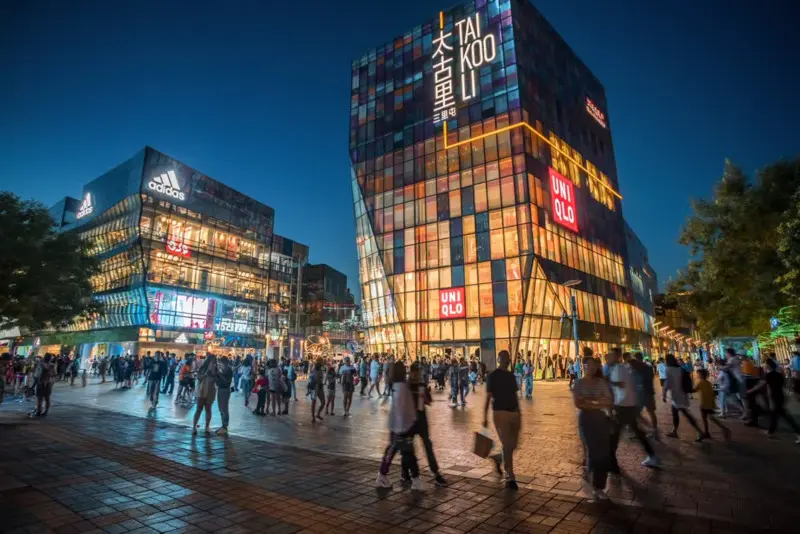 Phố bar Sanlitun, thi&ecirc;n đường vui chơi về đ&ecirc;m của Bắc Kinh 7