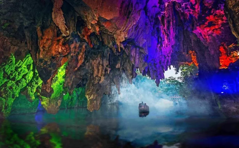 Qu&yacute; Ch&acirc;u Trung Quốc, bức tranh giao h&ograve;a c&aacute;c d&acirc;n tộc đa sắc 14