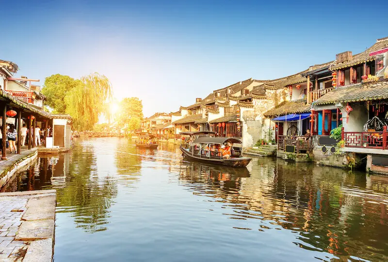 T&acirc;y Đường cổ trấn phản chiếu kh&ocirc;ng kh&iacute; b&igrave;nh y&ecirc;n của Giang Nam Trung Quốc 4