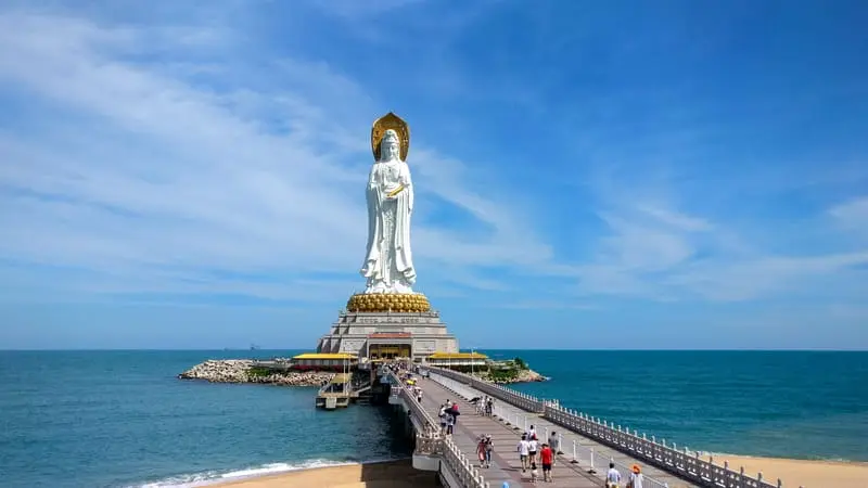 Thi&ecirc;n đường biển tại Đảo Hải Nam ngo&agrave;i khơi Trung Quốc 5