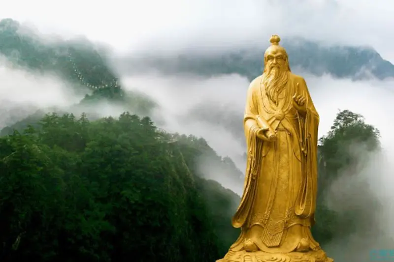 Thi&ecirc;n hạ danh quan n&uacute;i L&atilde;o Qu&acirc;n th&aacute;nh địa của văn h&oacute;a Đạo gi&aacute;o 9