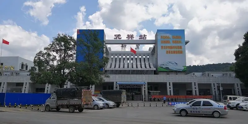 Thưởng ngoạn Bằng Tường cùng chuyến đi xuất ngoại trong vòng 1 ngày 2