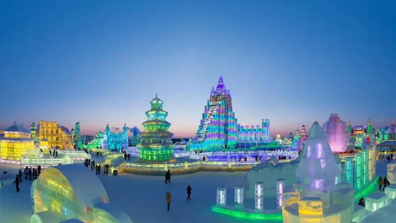 Trải nghiệm th&agrave;nh phố băng tuyết C&aacute;p Nhĩ T&acirc;n đẹp như cổ t&iacute;ch 7
