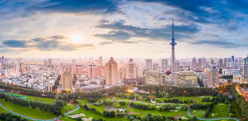 Trải nghiệm th&agrave;nh phố băng tuyết C&aacute;p Nhĩ T&acirc;n đẹp như cổ t&iacute;ch 3
