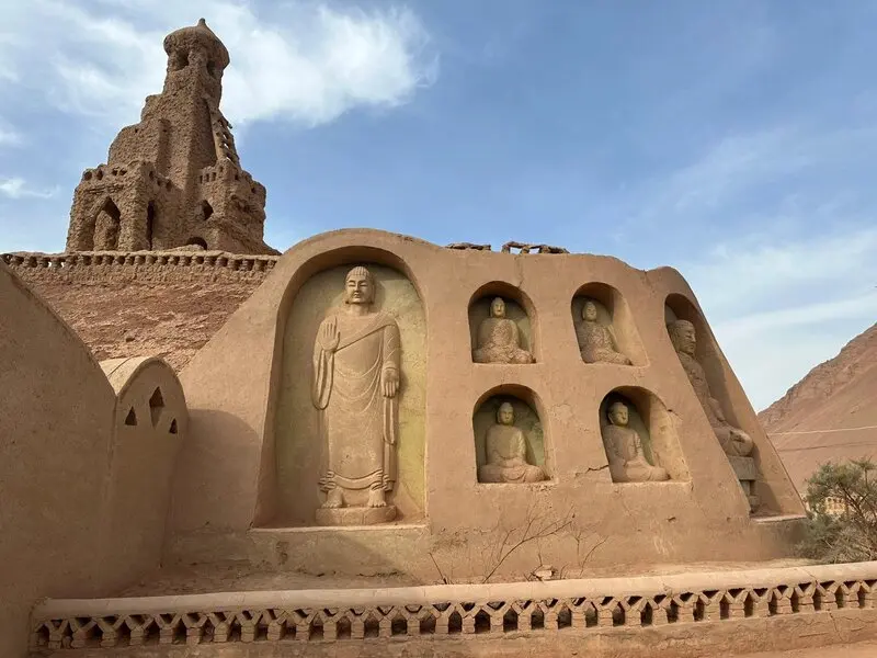 Turpan v&ugrave;ng đất lửa n&oacute;ng bức ở T&acirc;n Cương Trung Quốc 9