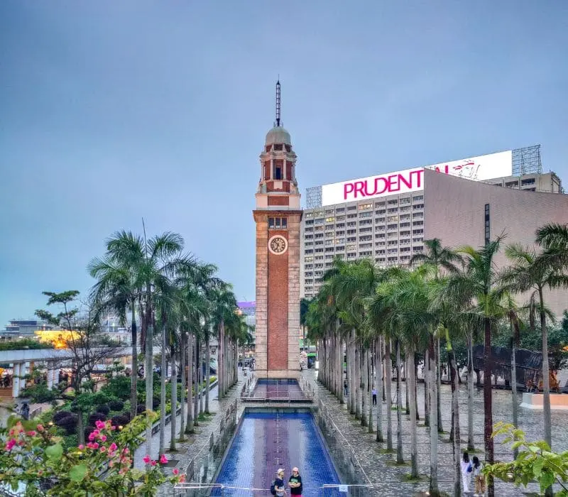Nhộn nhịp khu giao thương Tiêm Sa Chủy sầm uất Hong Kong