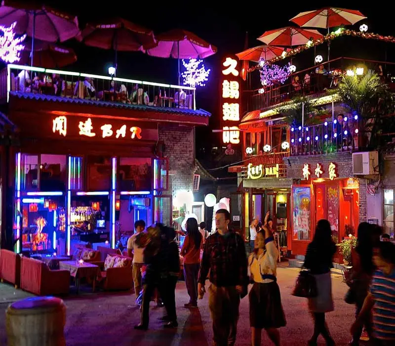 Phố bar Sanlitun, thiên đường vui chơi về đêm của Bắc Kinh