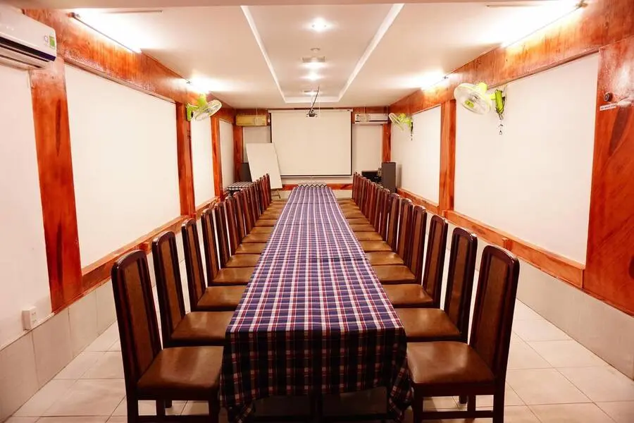 Check in Robusta Koi Garden, qu&aacute;n cafe c&oacute; hồ c&aacute; Koi đẹp m&ecirc; ly 9