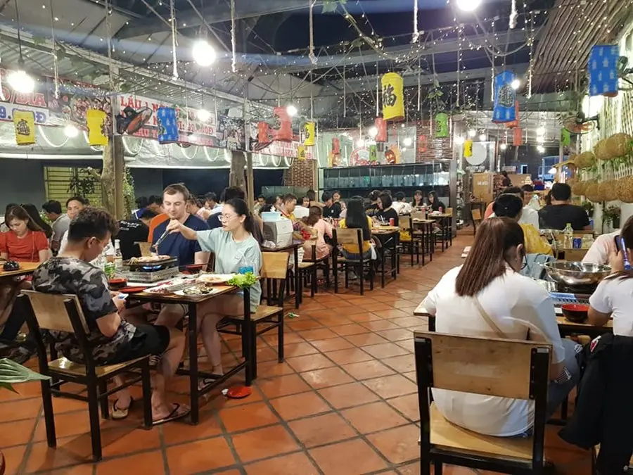 Gh&eacute; Chanchun Thế Giới M&igrave; Cay v&agrave; Lẩu H&agrave;n Quốc ph&aacute; đảo c&aacute;c m&oacute;n ngon 3