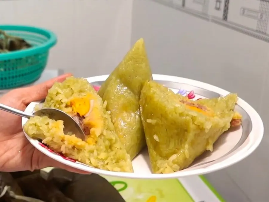 Thưởng thức B&aacute;nh &uacute; Vĩnh Long thơm ngon vạn người m&ecirc; 3