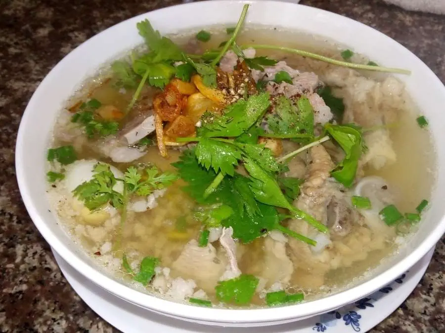 Tiệm Ăn Đồng Kh&aacute;nh Vĩnh Long, phục vụ c&aacute;c m&oacute;n điểm t&acirc;m s&aacute;ng v&agrave; cơm phần 4