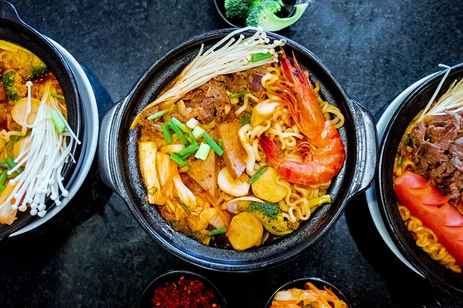 Top 7 qu&aacute;n m&igrave; cay Vĩnh Long chất lượng với mức gi&aacute; b&igrave;nh d&acirc;n 5