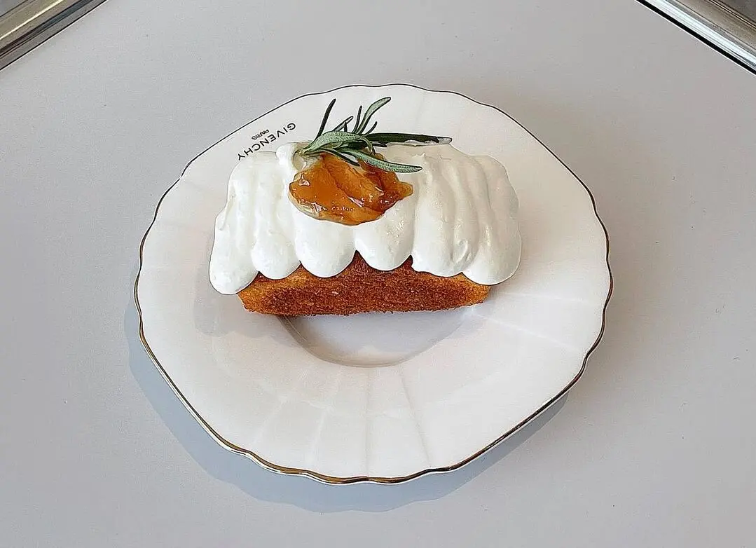 Bam SweetBakes Café – Không gian sang trọng mang phong cách Hàn Quốc