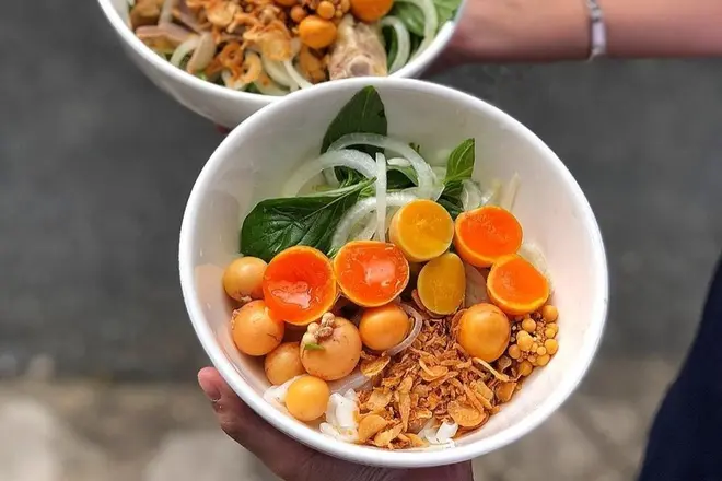 B&aacute;nh ướt l&ograve;ng g&agrave; C&ocirc; Nh&atilde; - Đặc sản th&agrave;nh phố biển Vũng T&agrave;u vạn người m&ecirc; 3