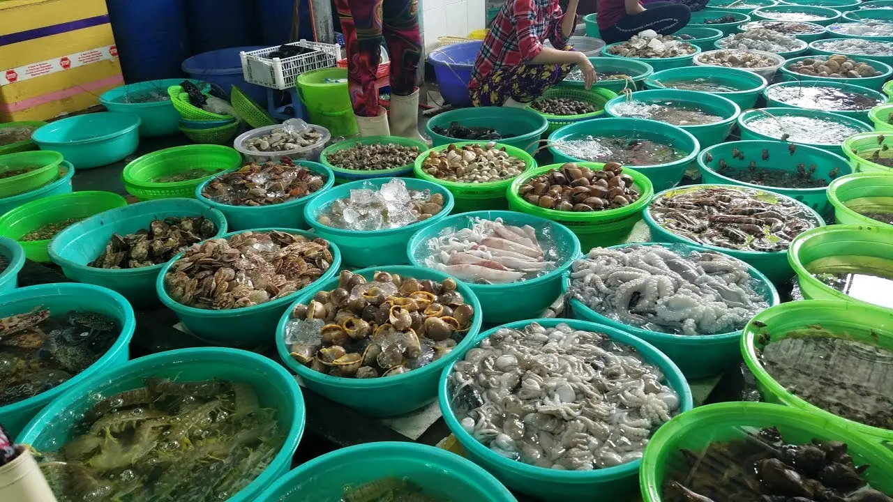 Bỏ t&uacute;i ngay c&aacute;c &ldquo;địa chỉ v&agrave;ng&rdquo; mua hải sản tươi sống Vũng T&agrave;u d&agrave;nh cho d&acirc;n s&agrave;nh ăn 5