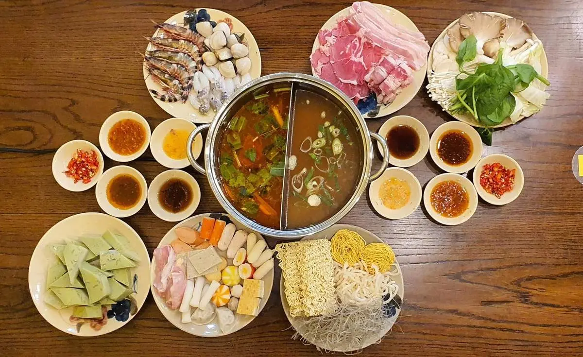 C&oacute; một Tiệm Lẩu B&uacute;p Ph&ecirc; m&agrave;u v&agrave;ng nhỏ xinh giữa l&ograve;ng th&agrave;nh phố biển Vũng T&agrave;u 9