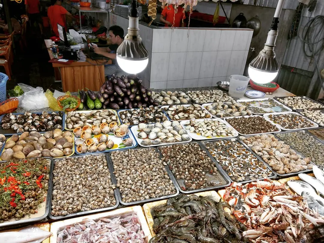 Lạc lối v&agrave;o chợ đ&ecirc;m Vũng T&agrave;u v&agrave; bạn sẽ biết cảm gi&aacute;c u m&ecirc; kh&ocirc;ng lối tho&aacute;t l&agrave; như thế n&agrave;o 3