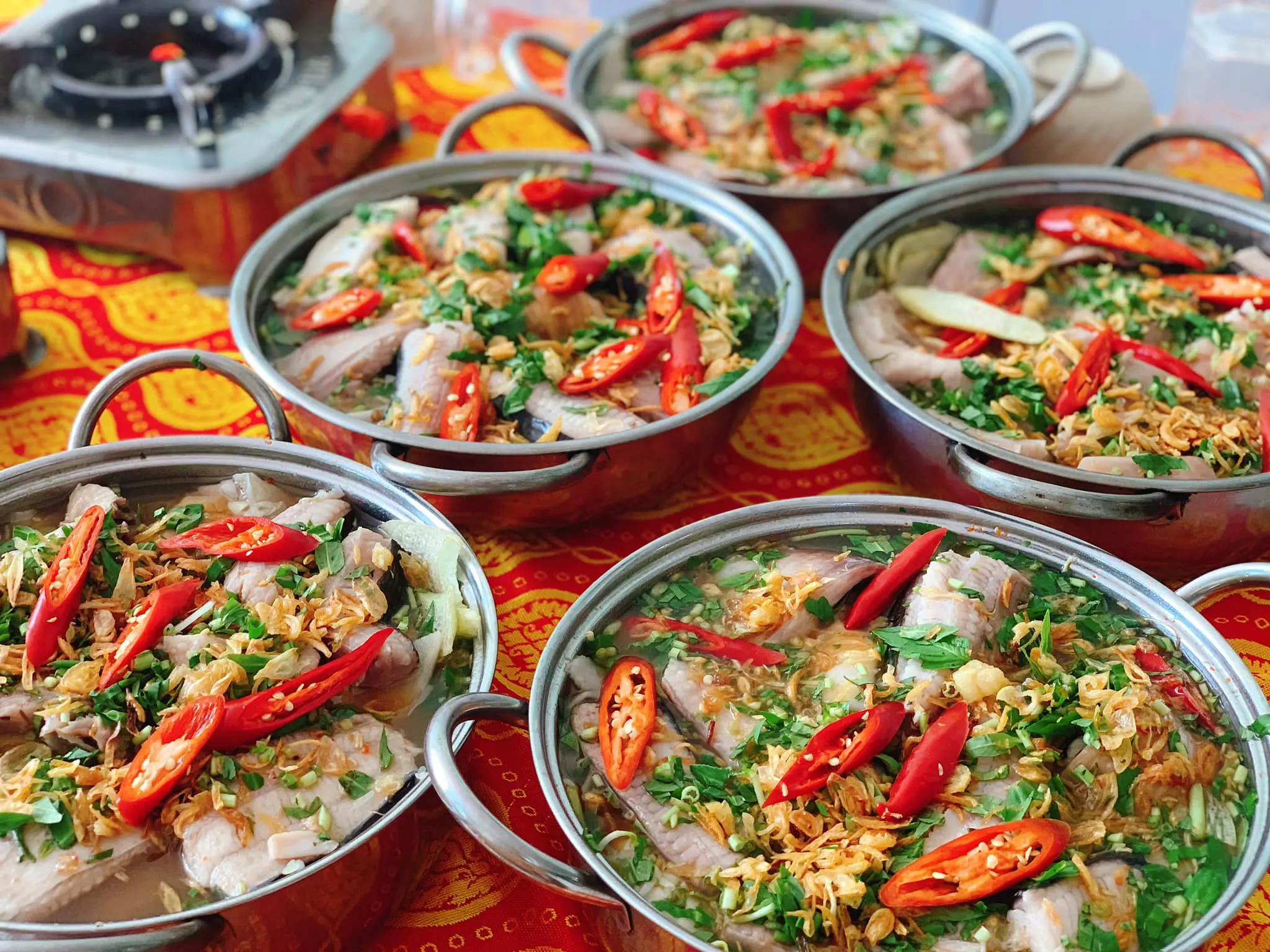 Lẩu c&aacute; đuối Ho&agrave;ng Minh - Trương C&ocirc;ng Định: Đặc sản b&igrave;nh d&acirc;n nức tiếng Vũng T&agrave;u 5