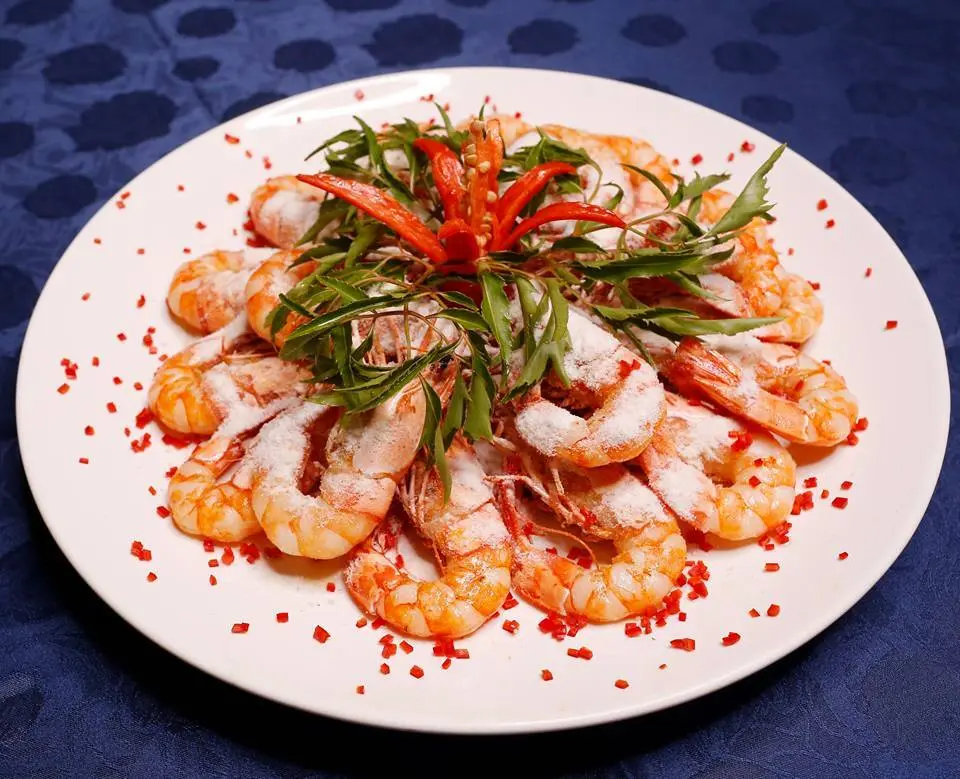 Nh&agrave; h&agrave;ng hải sản H&ograve;n R&ugrave; R&igrave; - Nh&agrave; h&agrave;ng c&oacute; view ngắm ho&agrave;ng h&ocirc;n độc đ&aacute;o tại Vũng T&agrave;u 11