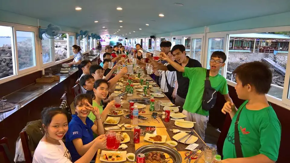 Nh&agrave; h&agrave;ng hải sản H&ograve;n R&ugrave; R&igrave; - Nh&agrave; h&agrave;ng c&oacute; view ngắm ho&agrave;ng h&ocirc;n độc đ&aacute;o tại Vũng T&agrave;u 12