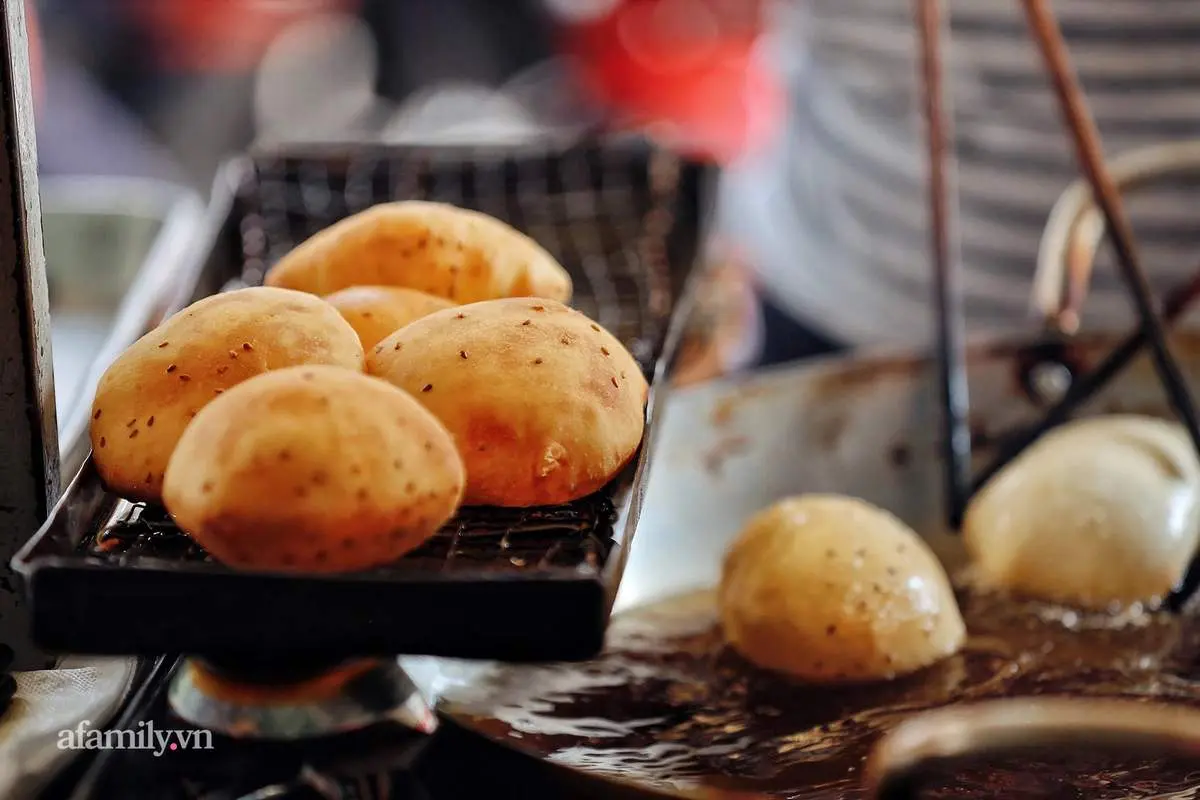 Qu&aacute;n b&aacute;nh ti&ecirc;u Vũng T&agrave;u - Ăn miếng b&aacute;nh th&ocirc;i m&agrave; c&ograve;n t&ugrave;y theo duy&ecirc;n số, lạ &agrave; nhen! 11